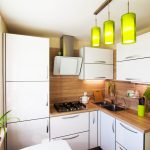 Какие кухонные гарнитуры выбирают для небольших квартир?