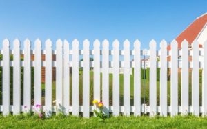 Почему евроштакетник — разумный выбор для вашего забора